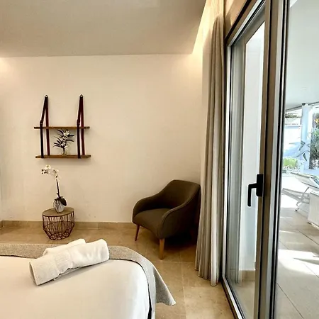 Modern Flat With Private Garden In Royal Banus Apartment *