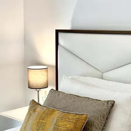 Modern Flat With Private Garden In Royal Banus