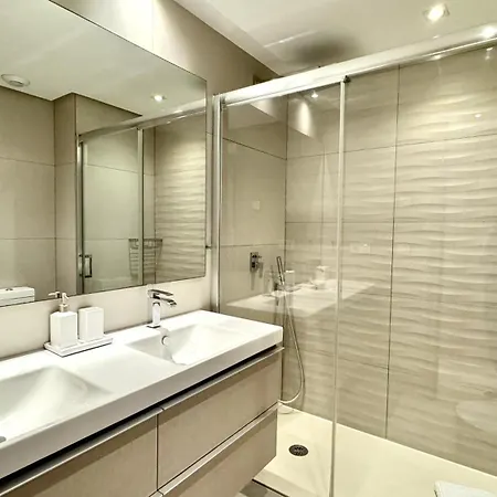 Modern Flat With Private Garden In Royal Banus Marbella