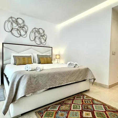 Modern Flat With Private Garden In Royal Banus Apartment *