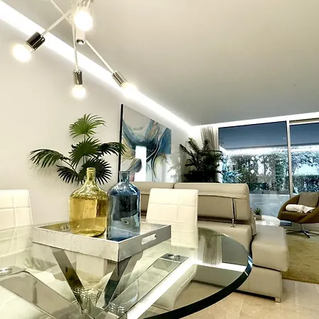 Apartment Modern Flat With Private Garden In Royal Banus
