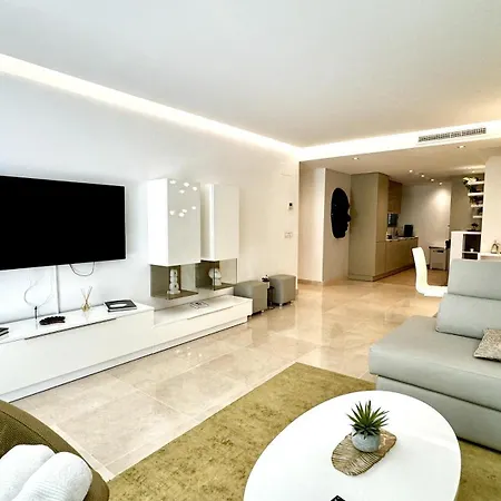 Modern Flat With Private Garden In Royal Banus Apartment Marbella